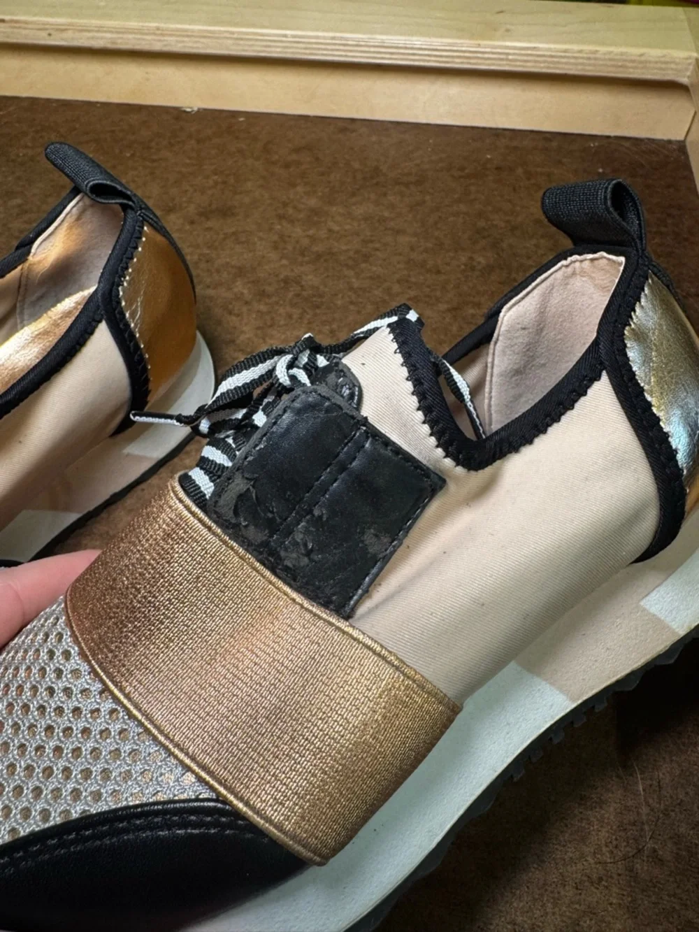 Steve Madden Black and Metallic Lace-Up Slip-On Sneakers Size 6
